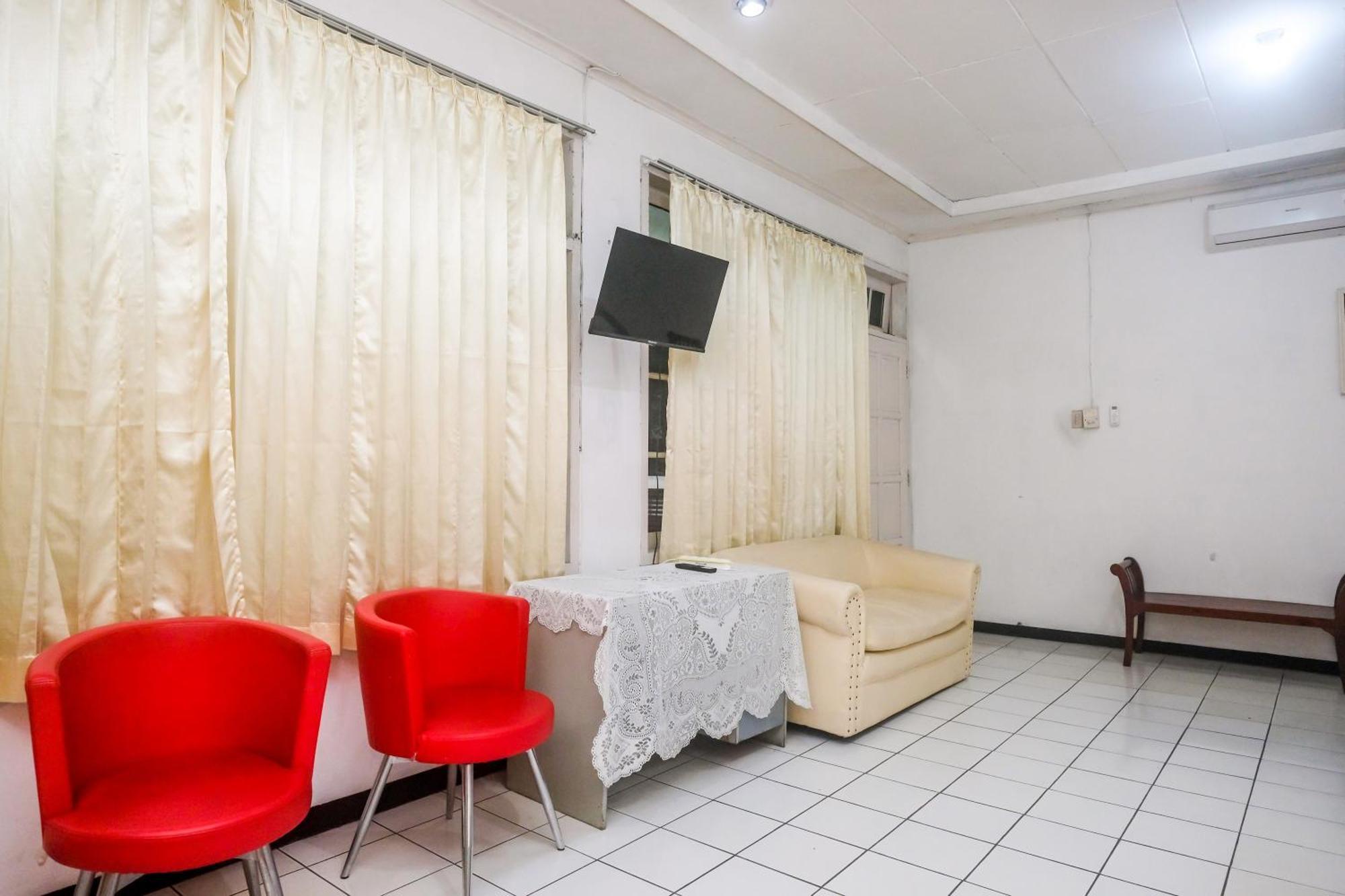 Reddoorz Syariah At Griya Raharja Klaten Exterior foto