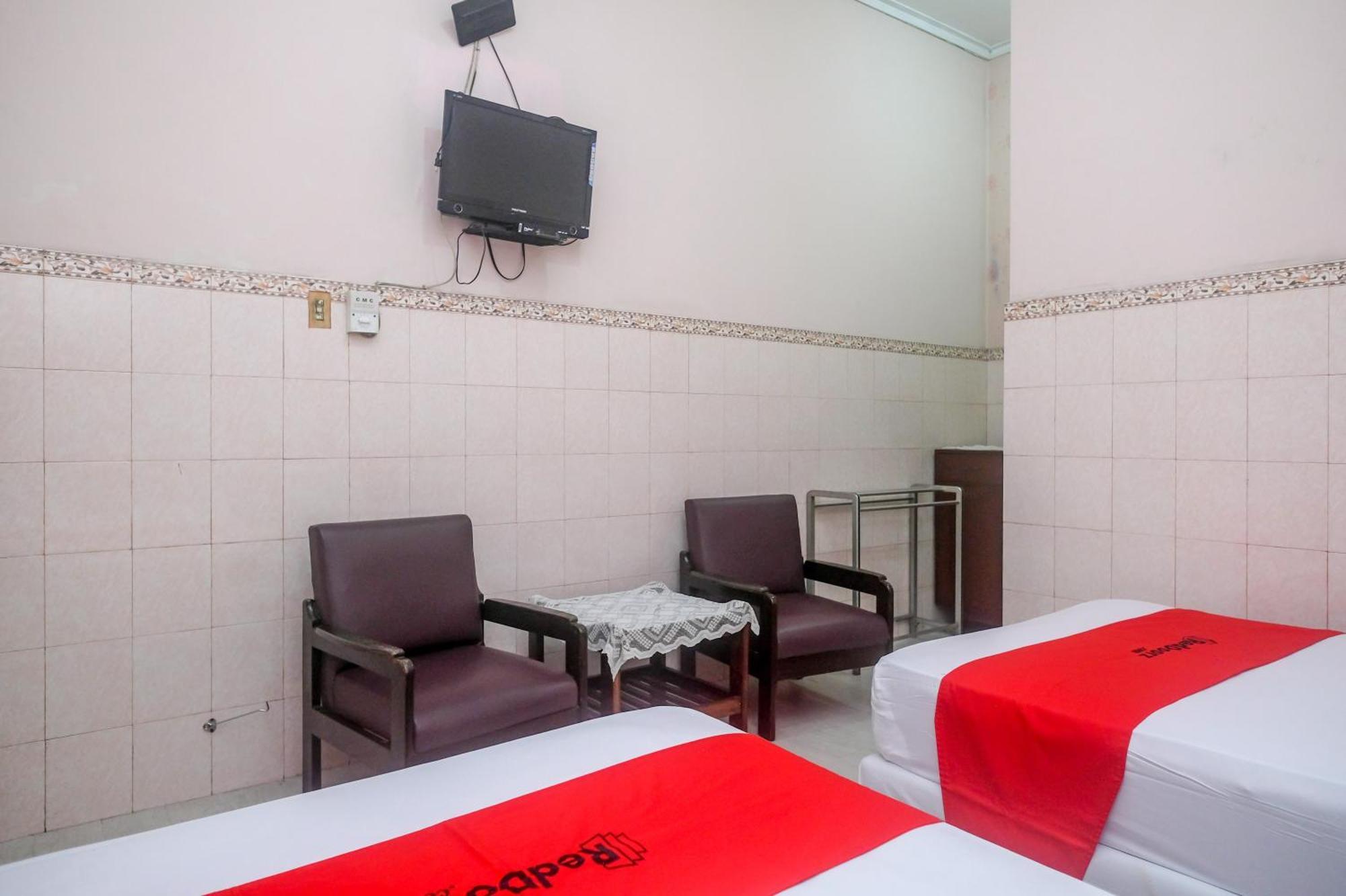 Reddoorz Syariah At Griya Raharja Klaten Exterior foto