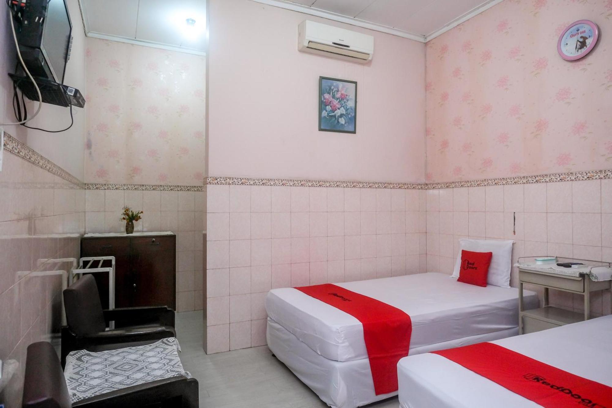 Reddoorz Syariah At Griya Raharja Klaten Exterior foto