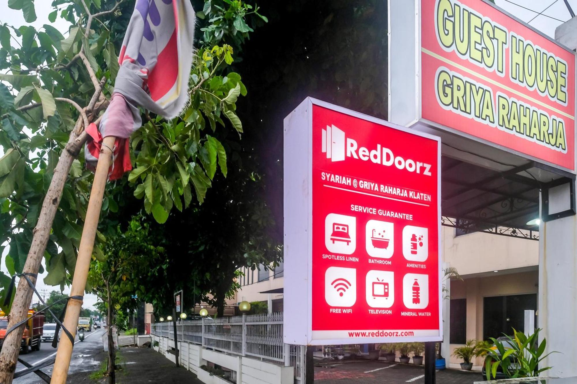 Reddoorz Syariah At Griya Raharja Klaten Exterior foto